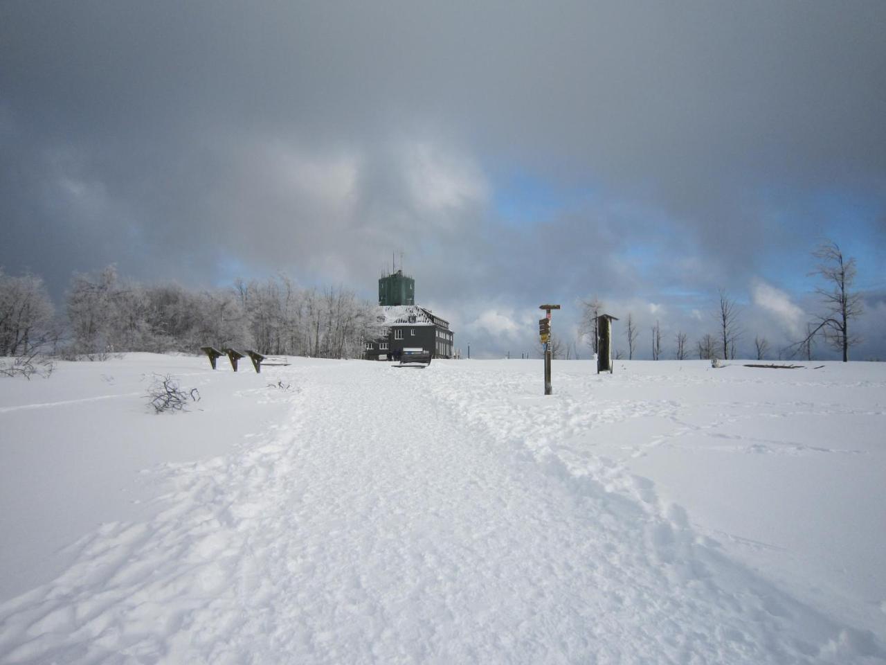 Ferienwohnungen Landgasthof Gilsbach Winterberg Exterior foto